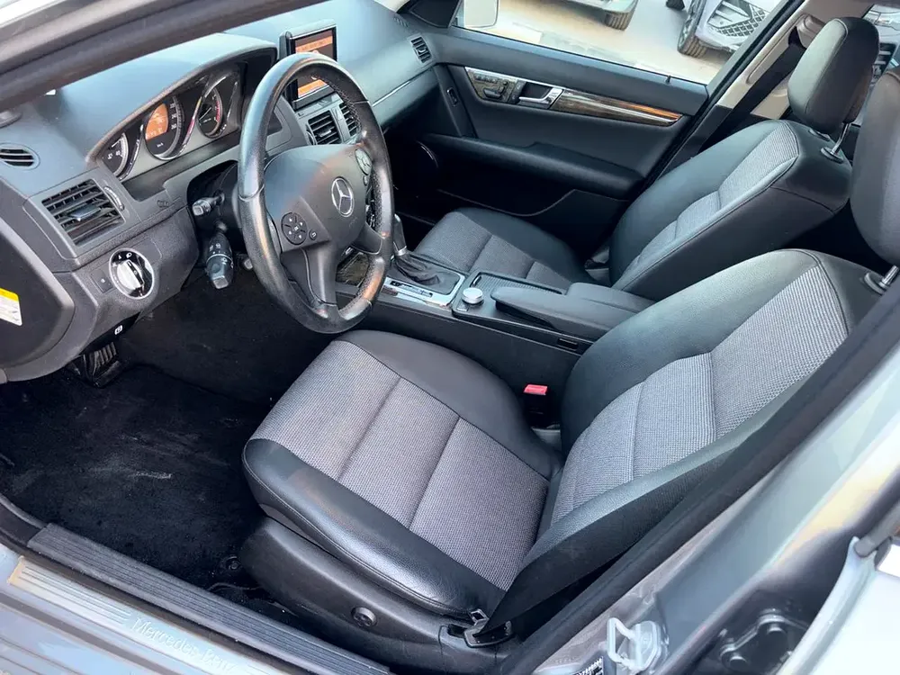 SUPER CLEAN C300 ONLY 49000 KM FRESH JAPAN IMPORTED - Image 8