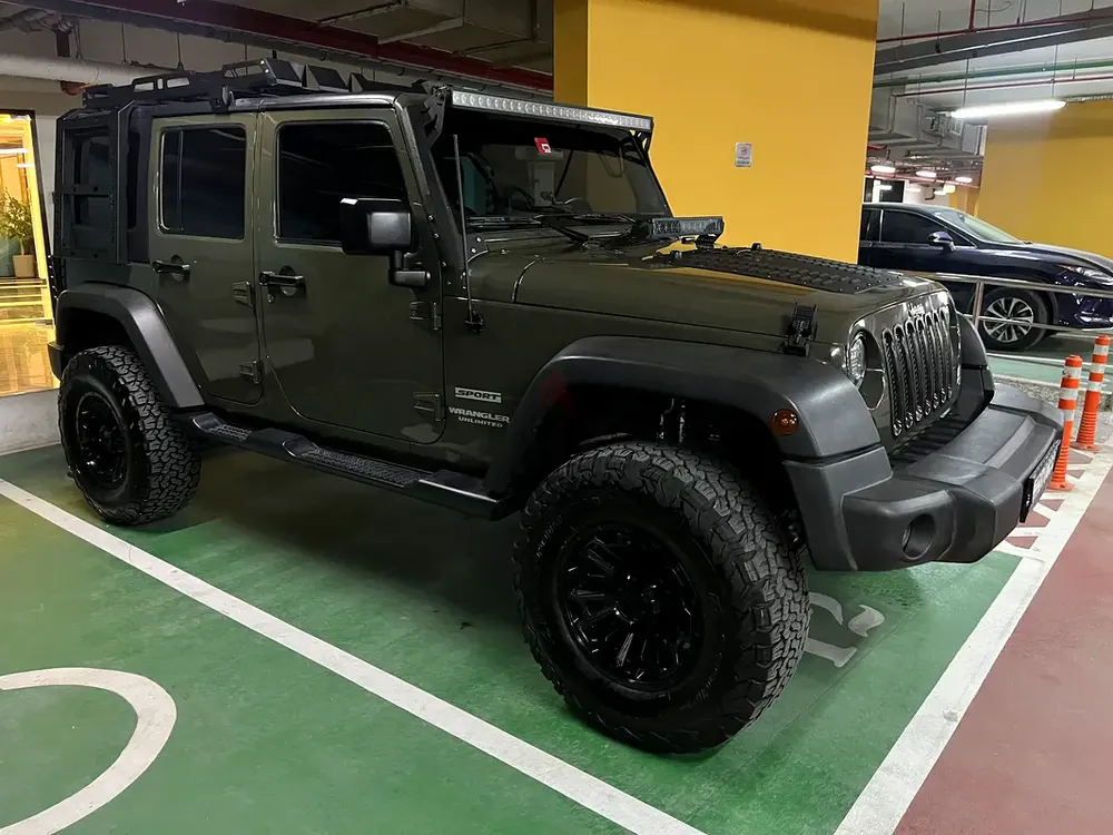 Jeep Wrangler Unlimited Sport 2016 | GCC Specs | Well Maintained - Image 7