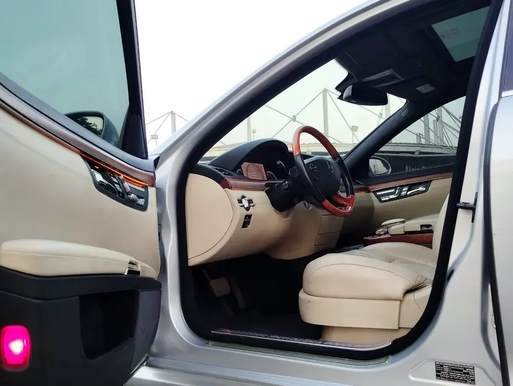Mercedes S500 GCC Very Low Mileage Model 2006 - Image 11