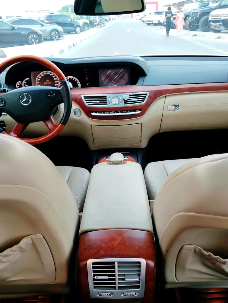 Mercedes S500 GCC Very Low Mileage Model 2006 - Image 12