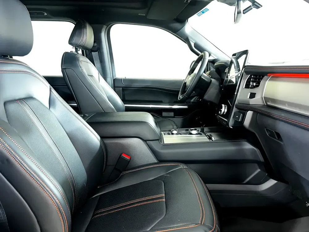 TL2524 / FREE REGISTRATION + INSURANCE / AL TAYER MOTORS AL QOUZ SHOWROOM - Image 9