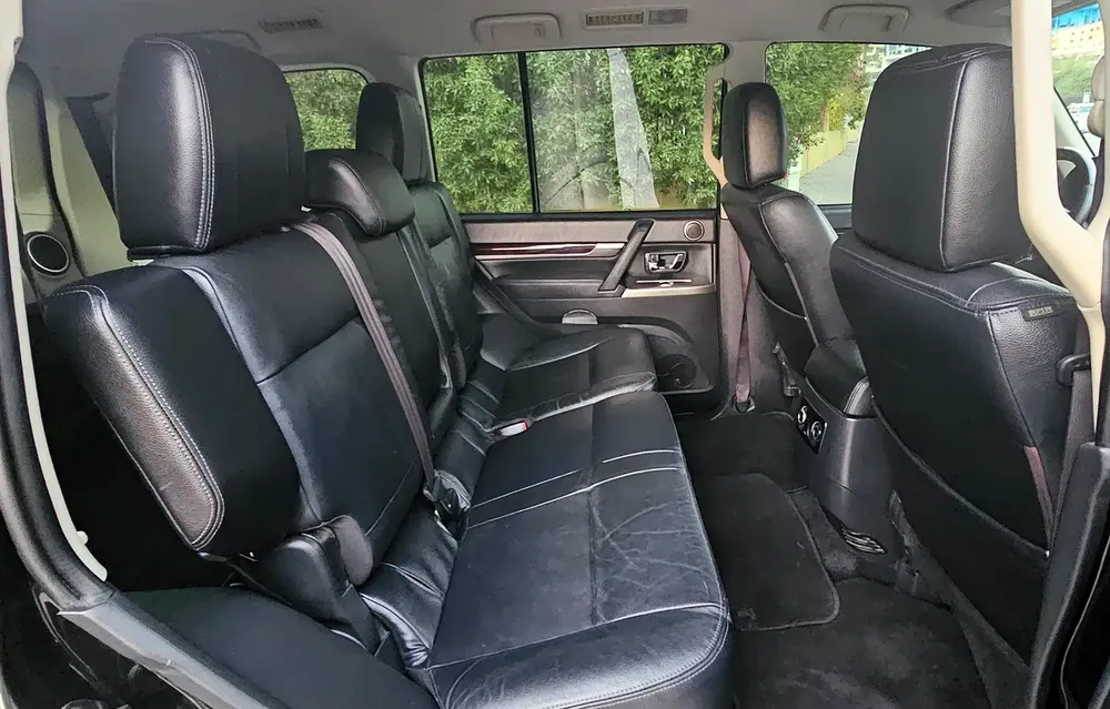 MITSUBISHI PAJERO GLS 3.8 4X4 # 2020 GCC # WELL MAINTAINED & ACCIDENT FREE  CAR FOR SALE. - Image 10