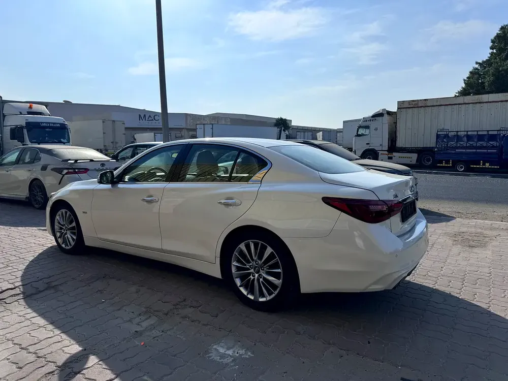Infiniti Q50 2019 V6 3.0 GCC FULL OPTION 110,000 km 49,000 - Image 12