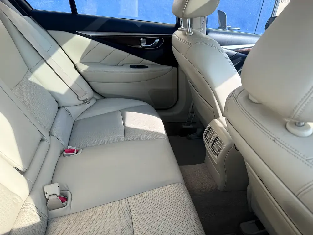 Infiniti Q50 2019 V6 3.0 GCC FULL OPTION 110,000 km 49,000 - Image 7