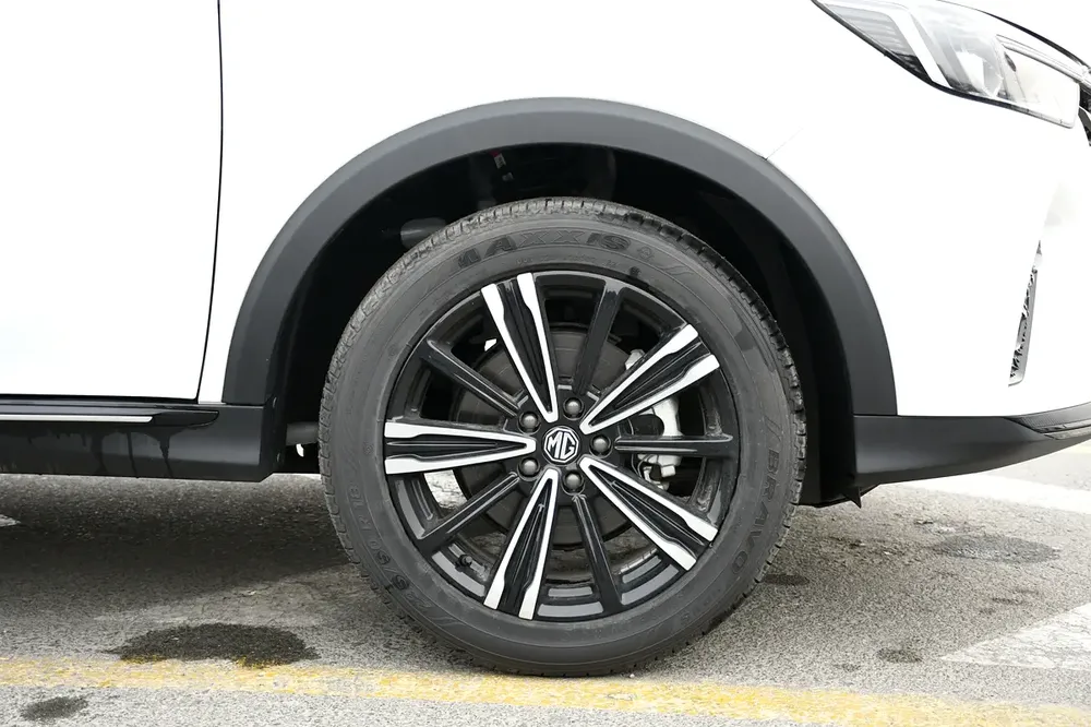 2025 MG RX5 1.5L Stander Automatic Petrol ( Ready Stock) - Image 7