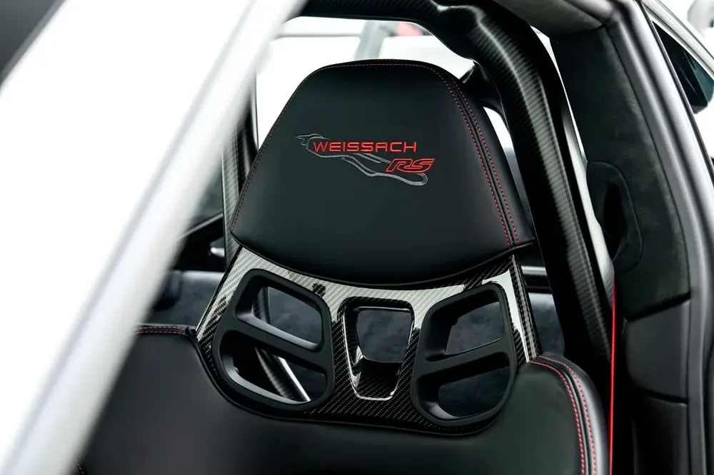 2023 PORSCHE 911 GT3 RS WEISSACH. CARBON CERAMIC BRAKES. SUSPENSION LIFTER. HIGH SPEC. MAIN DEALER S - Image 13