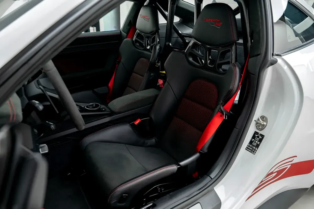 2023 PORSCHE 911 GT3 RS WEISSACH. CARBON CERAMIC BRAKES. SUSPENSION LIFTER. HIGH SPEC. MAIN DEALER S - Image 18