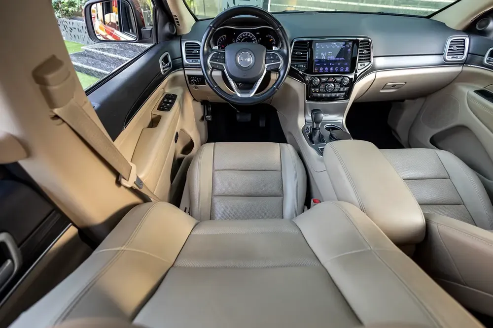 Jeep Grand Cherokee Limited (LOW MILEAGE) 2020 GCC | Warranty - Image 13