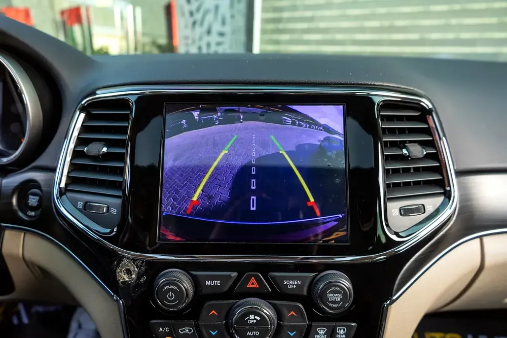 Jeep Grand Cherokee Limited (LOW MILEAGE) 2020 GCC | Warranty - Image 17