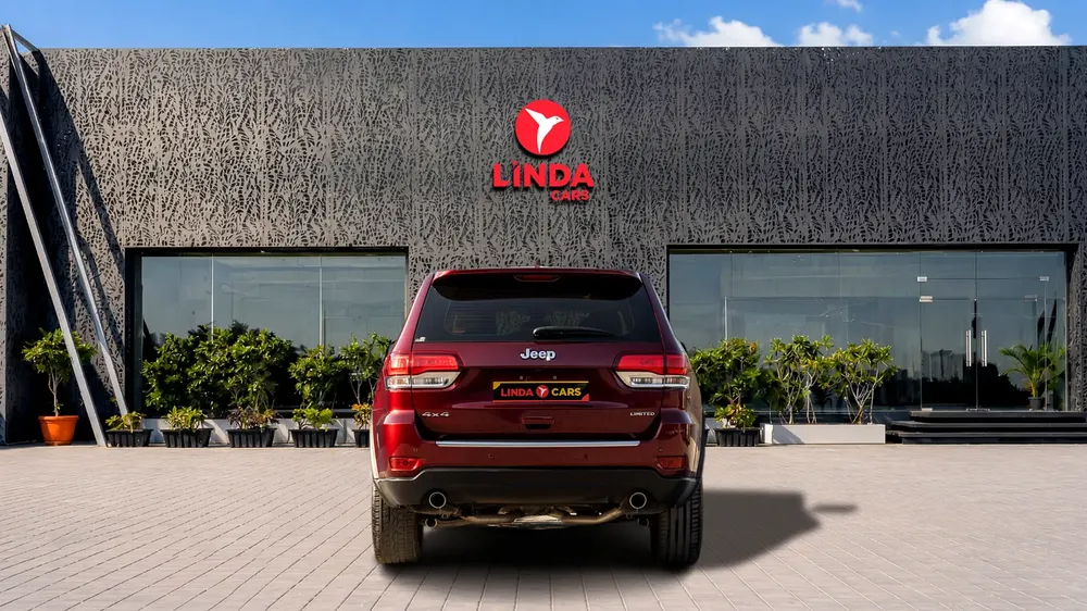 Jeep Grand Cherokee Limited (LOW MILEAGE) 2020 GCC | Warranty - Image 4
