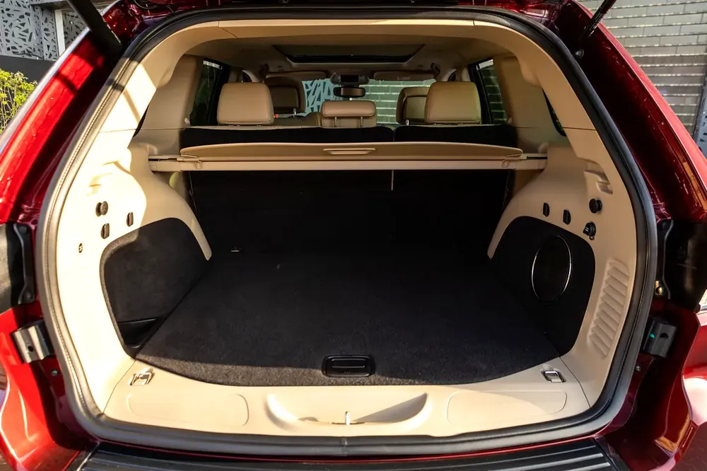 Jeep Grand Cherokee Limited (LOW MILEAGE) 2020 GCC | Warranty - Image 8