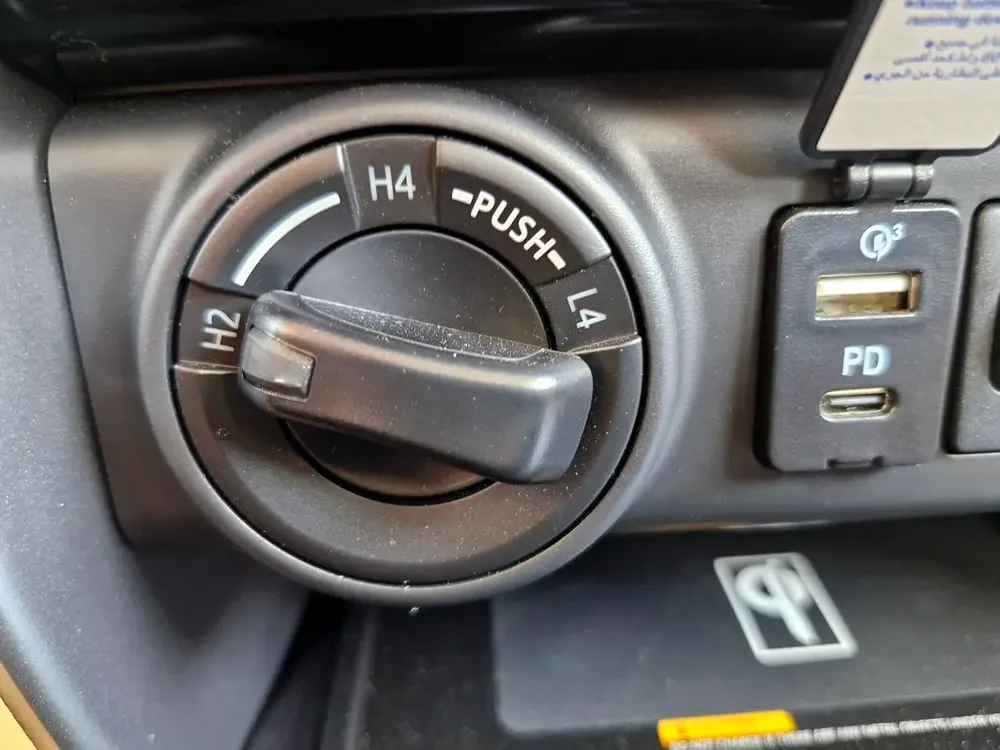 2025 TOYOTA FORTUNER 4X4 4.0L V6 GCC BRAND NEW 0KM - Image 11