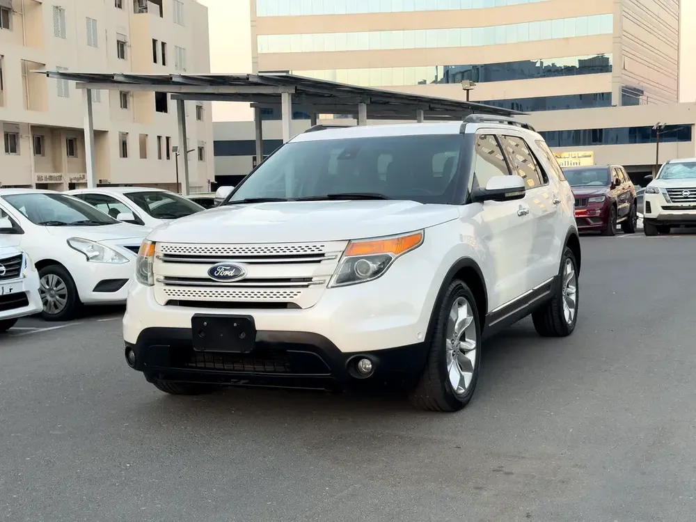 Explorer fully loaded GCC spec accident free, single owner well maintained - Image 5