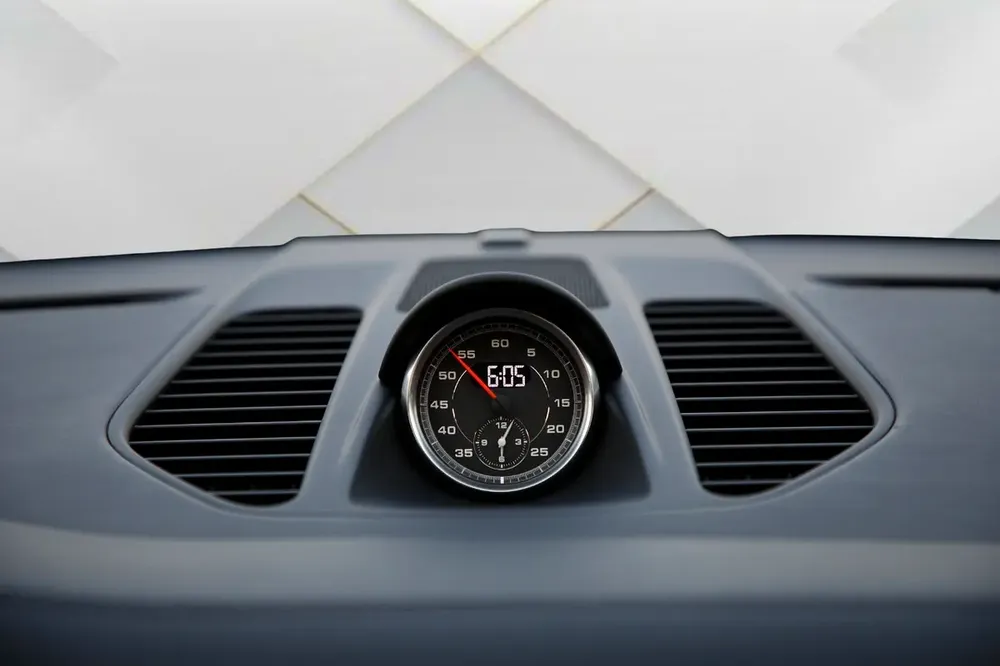 PORSCHE CARERRA 911 TURBO S - 2018 - FULLY SERVICED BY AL NABOODAH - FULLY LOADED - Image 14