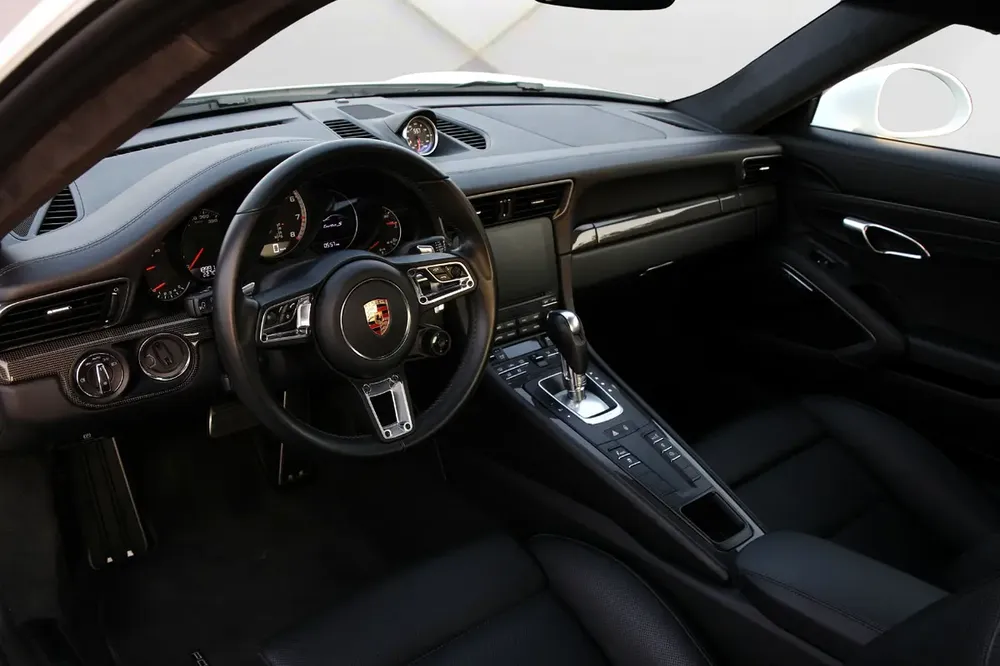 PORSCHE CARERRA 911 TURBO S - 2018 - FULLY SERVICED BY AL NABOODAH - FULLY LOADED - Image 9
