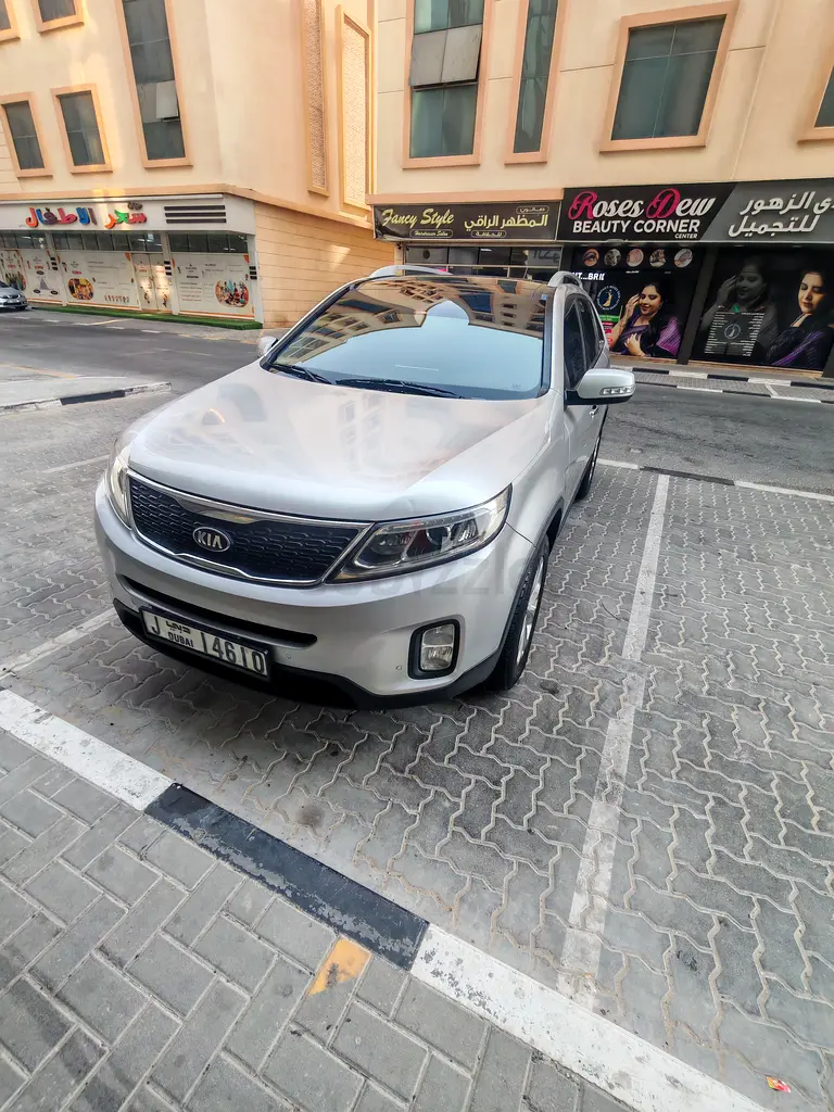 Kia Sorento 2015 GCC Specs - Reliable Family SUV - Image 4