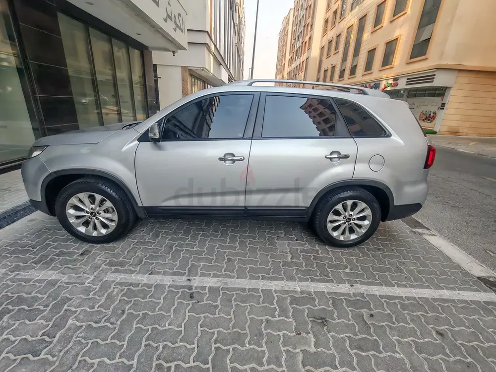 Kia Sorento 2015 GCC Specs - Reliable Family SUV - Image 6