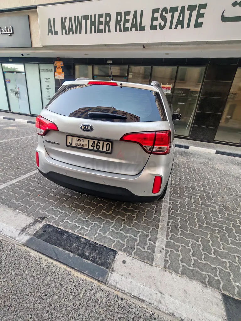 Kia Sorento 2015 GCC Specs - Reliable Family SUV - Image 7