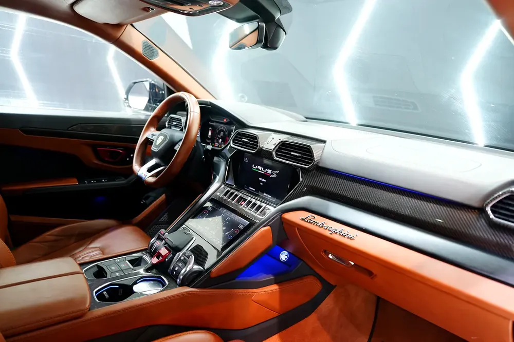 2023 Lamborghini Urus S, 60th Anniversary, Carbon Interior, Rear Entertainment, Dealer Warranty!! - Image 7