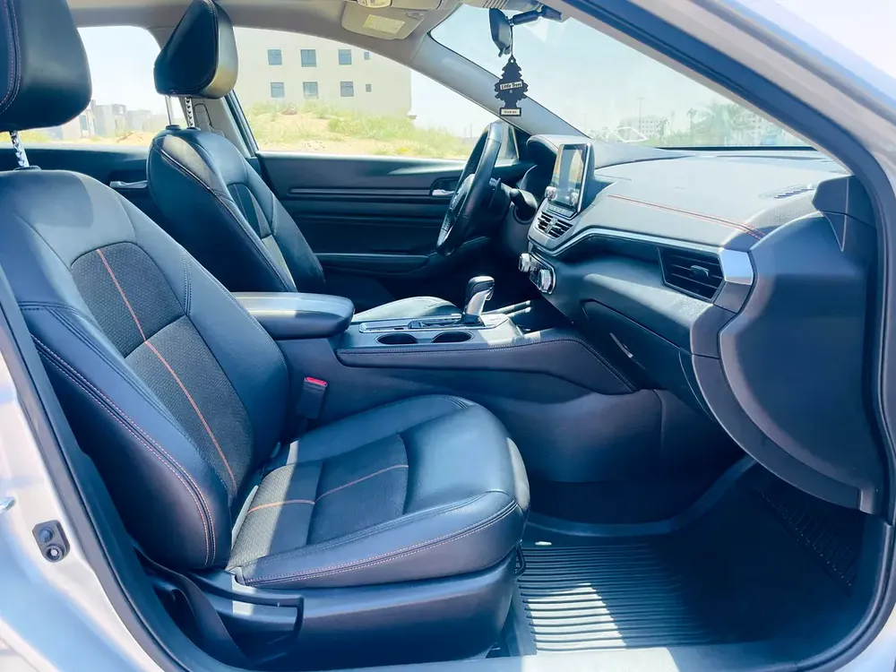 NISSAN ALTIMA SR 2021 MODEL. NO ACCIDENT, CLEAN TITEL. - Image 7
