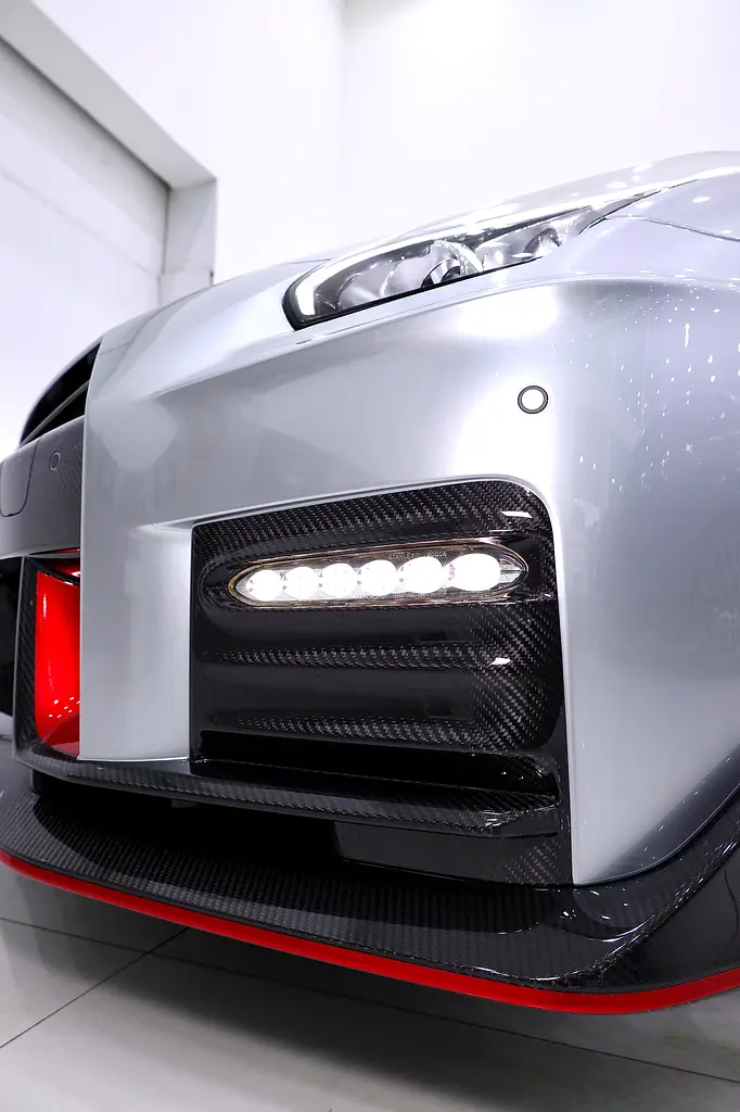 NISSAN GTR NISMO FULL CARBON + SPECIAL RECARO SEATS + FULLY LOADED - Image 15
