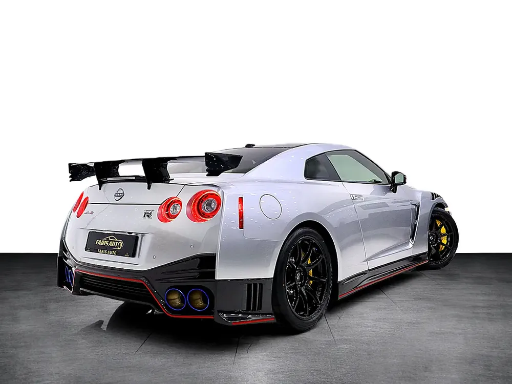 NISSAN GTR NISMO FULL CARBON + SPECIAL RECARO SEATS + FULLY LOADED - Image 4