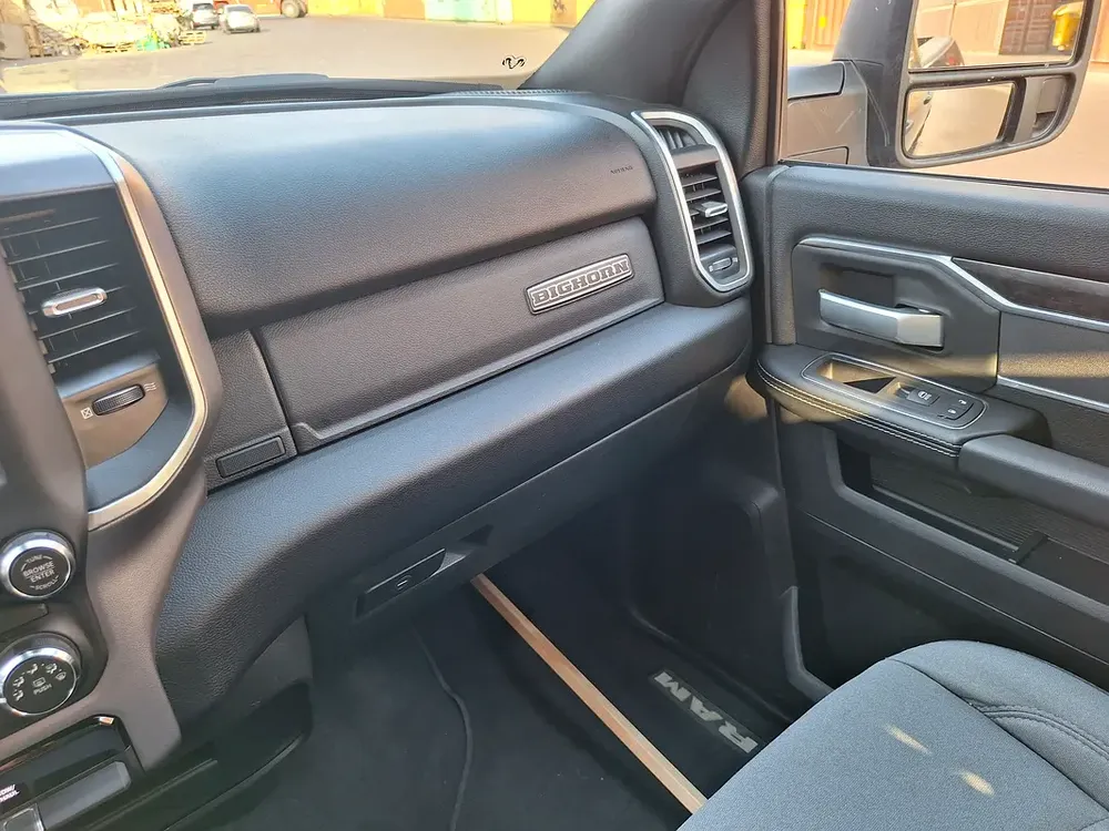 2024 RAM 2500 BIG HORN 6.4L V8 HEMI - Image 14