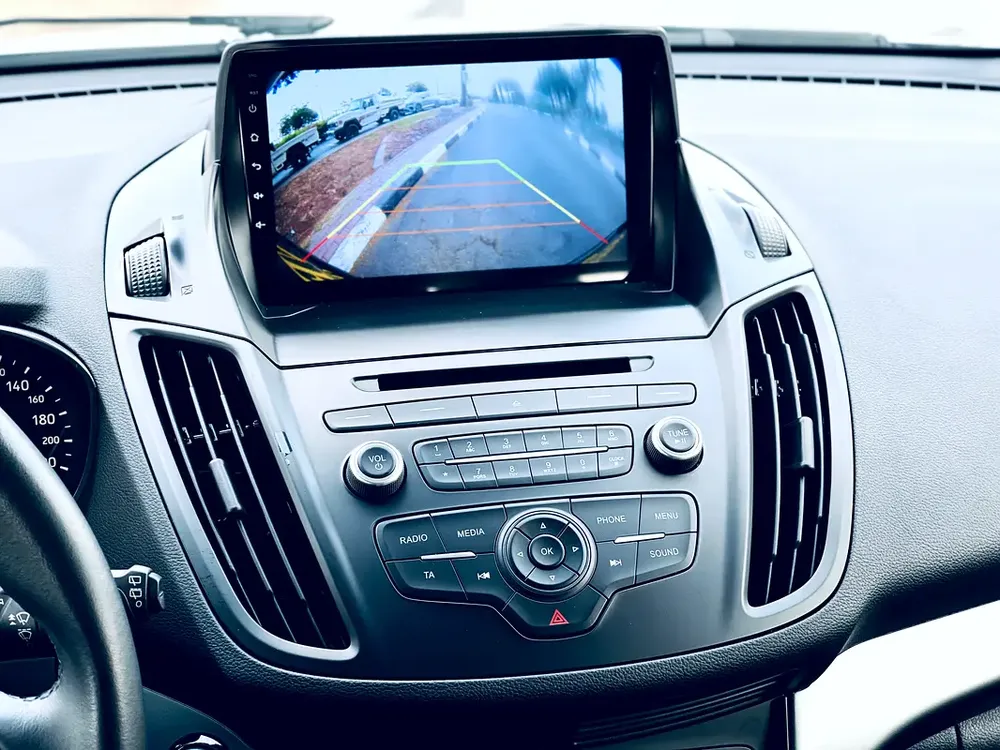UNLIMITED MILEAGE WARRANTY / LEATHER SEATS + NAVIGATION + CAMERA + KEYLESS START + CRUISE CONTROL - Image 10