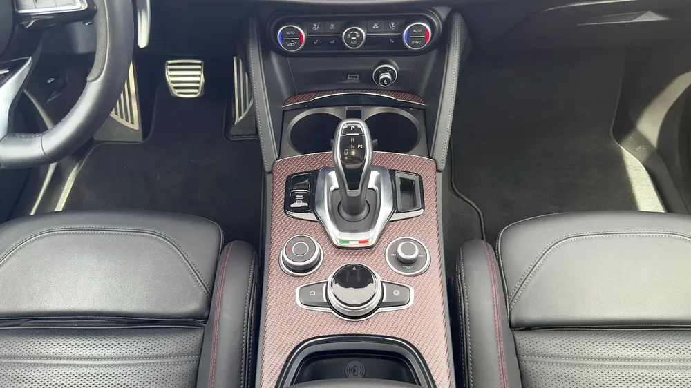 Alfa Romeo | Stelvio Quadrifoglio Super Sport | 2025 | Warranty and Service | Service History - Image 14