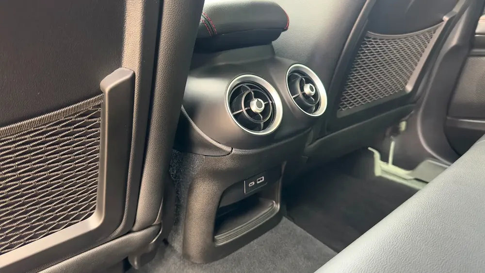 Alfa Romeo | Stelvio Quadrifoglio Super Sport | 2025 | Warranty and Service | Service History - Image 16