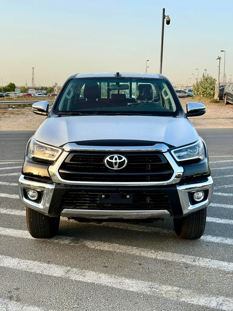 Toyota Hilux SR5 2026 GCC Specs - Image 20