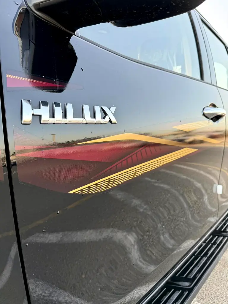 Toyota Hilux SR5 2026 GCC Specs - Image 7