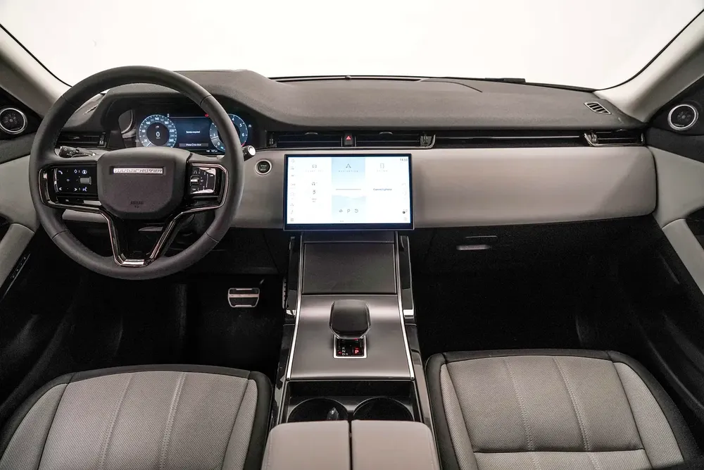 2025 RANGE ROVER EVOQUE SE P200 DYNAMIC / PANORAMIC ROOF /  DEALER WARRANTY - Image 8