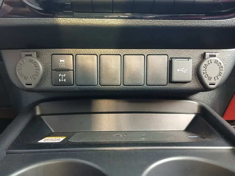 2026 Toyota Hilux SR5 - Brand New! - Image 13