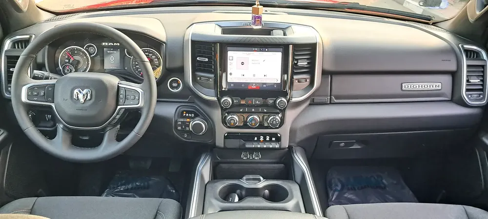 DODGE RAM 1500 SST BIG HORN 2025 V6 3.0L TWIN TURBO + GCC WARRANTY TRADING AL FUTTAIM+ ORGINAL PAINT - Image 13