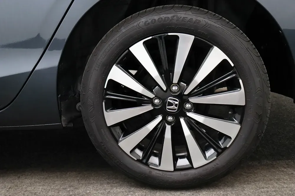 2024 City LX Sport - 999AED/month - Certified Al Futtaim - Image 5