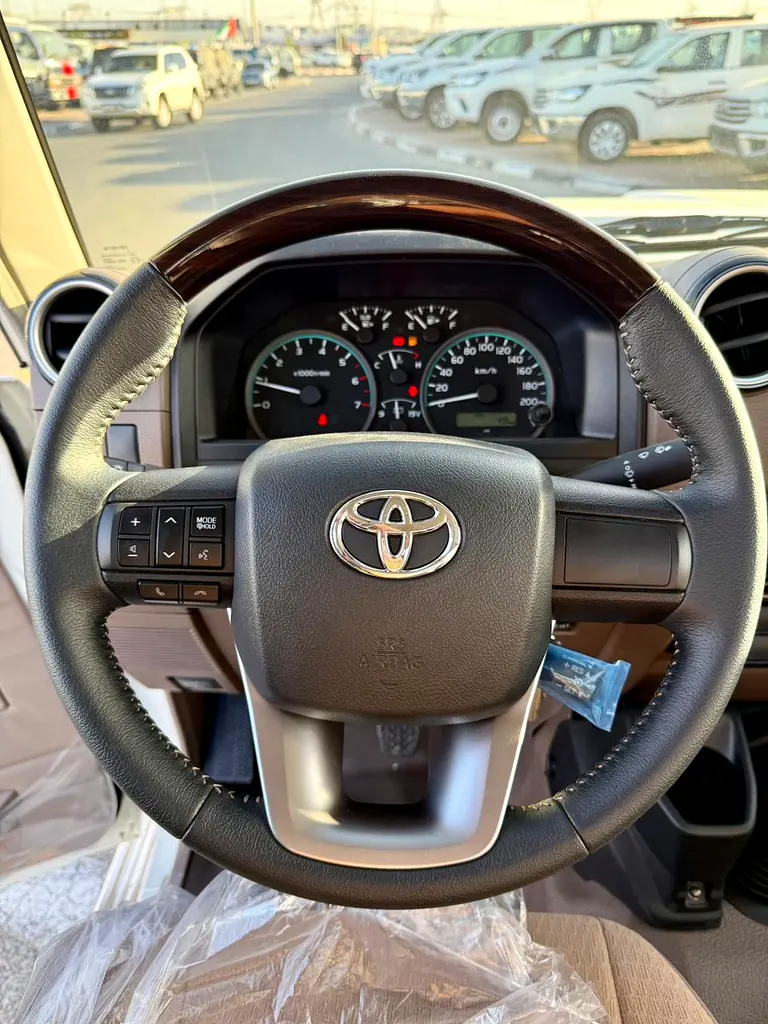 Toyota Land Cruiser 70 Series LC 79 LX 2026 GCC Specs - Image 13