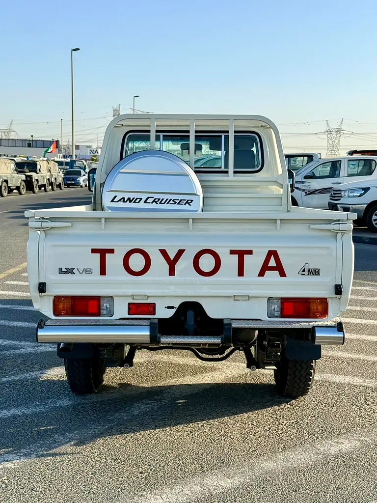 Toyota Land Cruiser 70 Series LC 79 LX 2026 GCC Specs - Image 6
