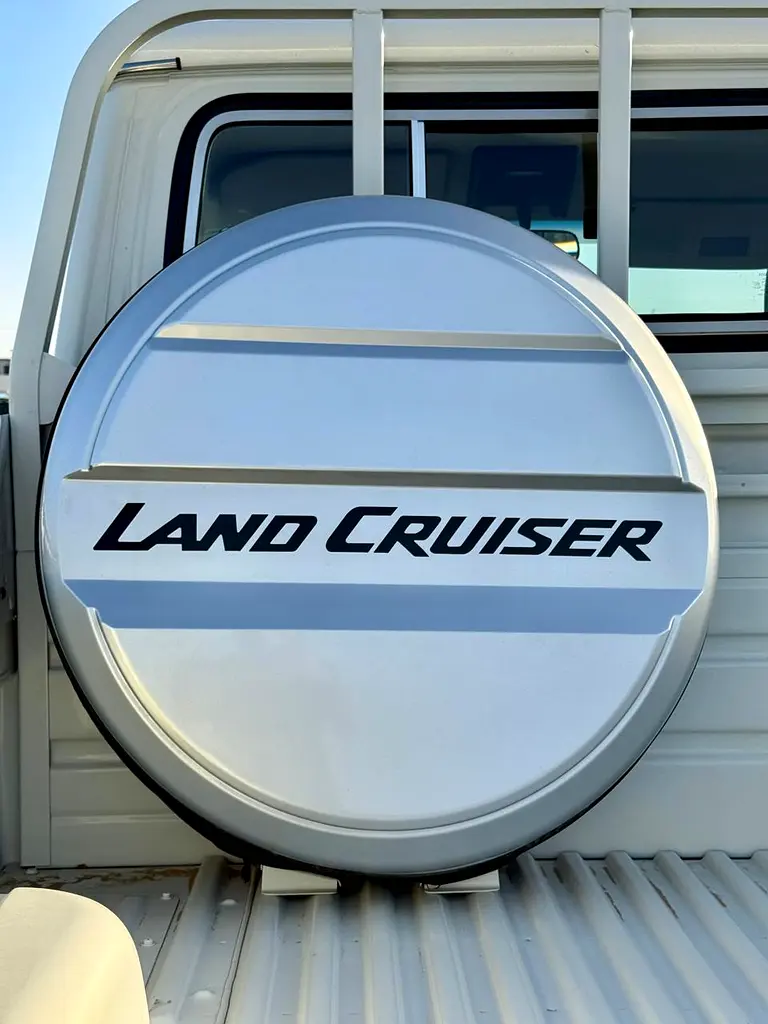 Toyota Land Cruiser 70 Series LC 79 LX 2026 GCC Specs - Image 8