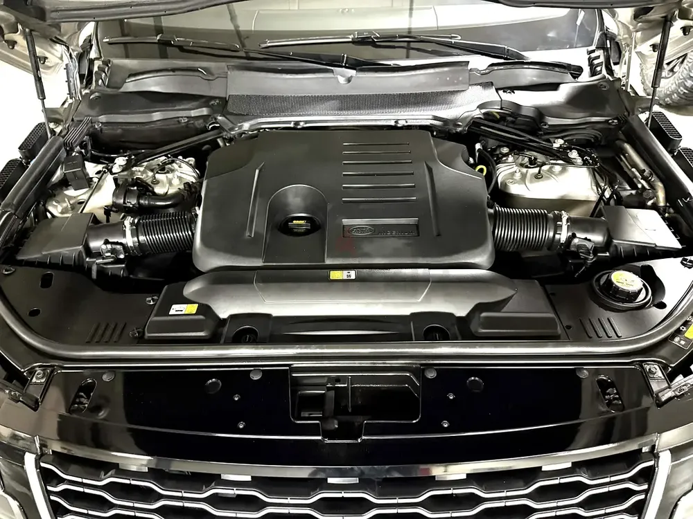 2020 Vogue P400 Low Mileage Al Tayer FSH - Image 16