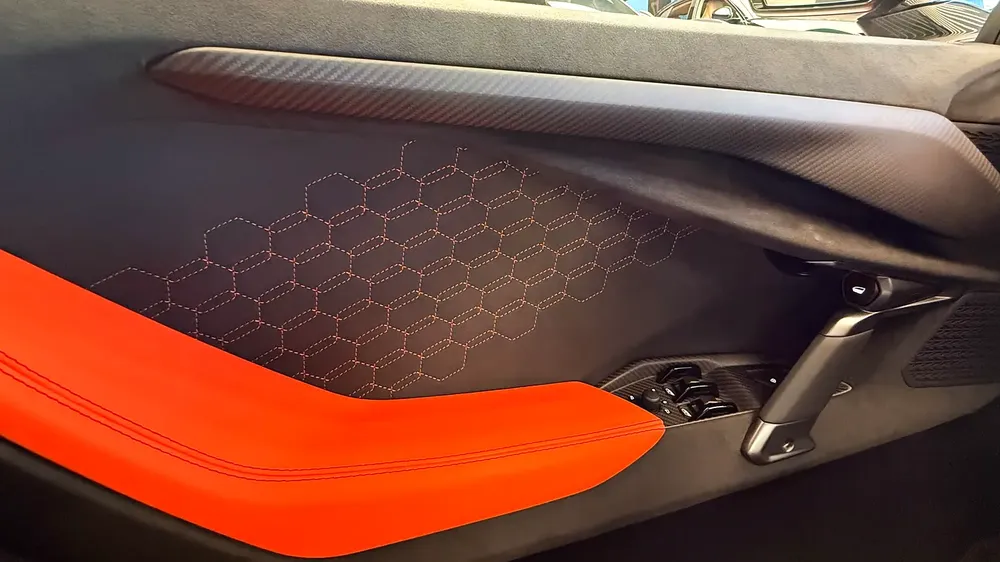 Lamborghini Revuelto 2026 - European Specs - Brand New - Image 16