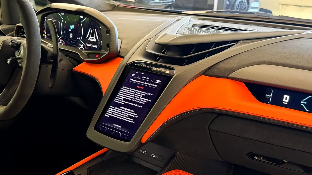 Lamborghini Revuelto 2026 - European Specs - Brand New - Image 9