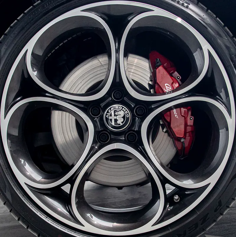 Alfa Romeo Warranty and Service Contract - Image 16