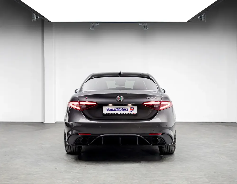 Alfa Romeo Warranty and Service Contract - Image 4