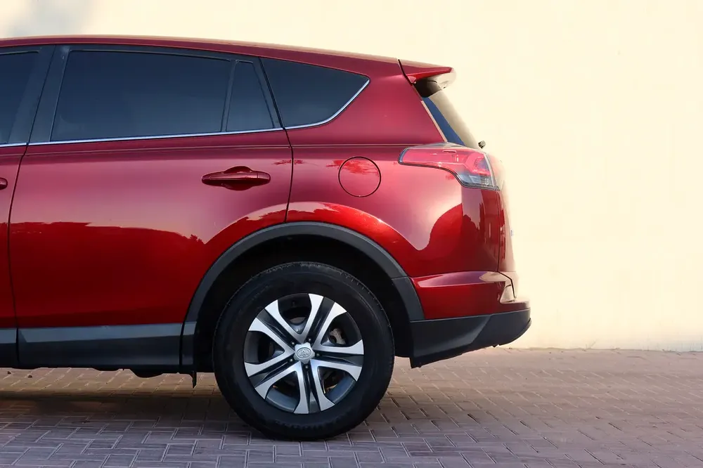 2018 TOYOTA RAV4 130,000 KMS | American Specs | Reliable & Practical SUV - Image 8