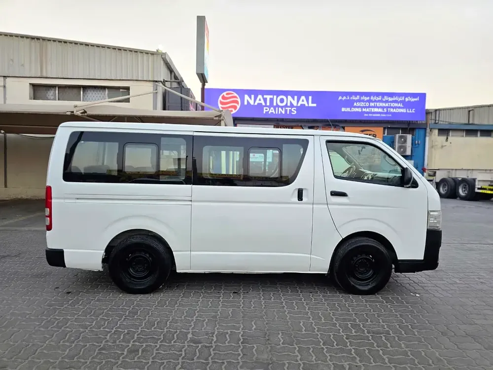 TOYOTA HIACE 13 SEATER 2017 - Image 9