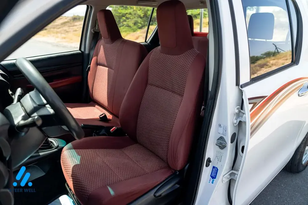 2022 Toyota Hilux GL | 2.7L Petrol | GCC Specs | 4x2 - Image 13
