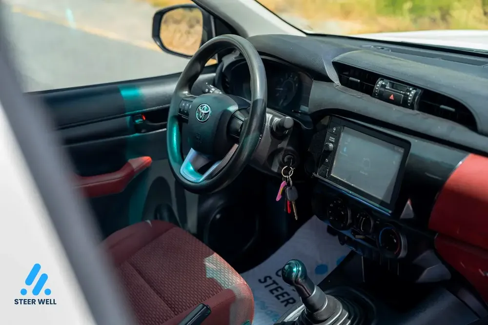 2022 Toyota Hilux GL | 2.7L Petrol | GCC Specs | 4x2 - Image 18