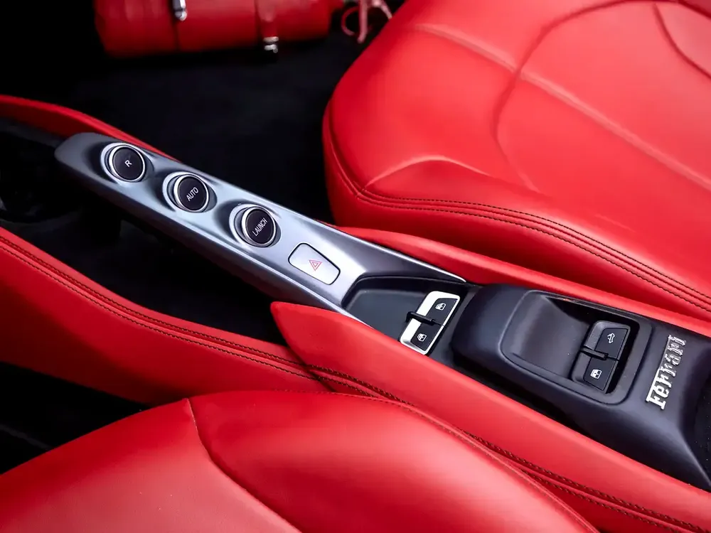 2020 | Ferrari | F8 Spider | GCC Specs - Image 13