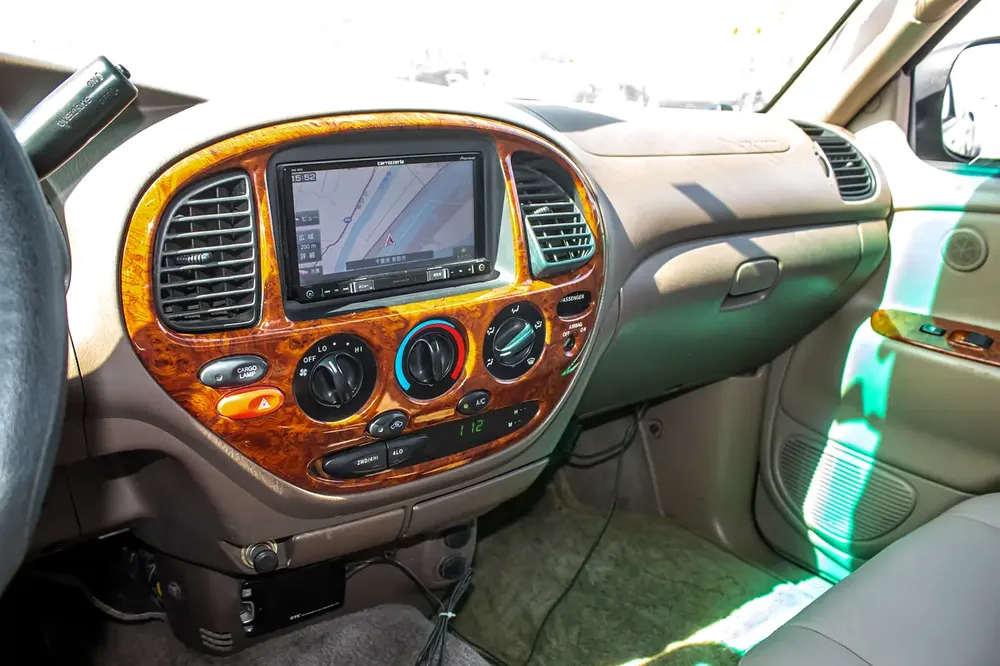 2000 - TOYOTA TUNDRA 4X4 - IMMCULATE CONDITION - ONLY 82,000 KM - Image 12